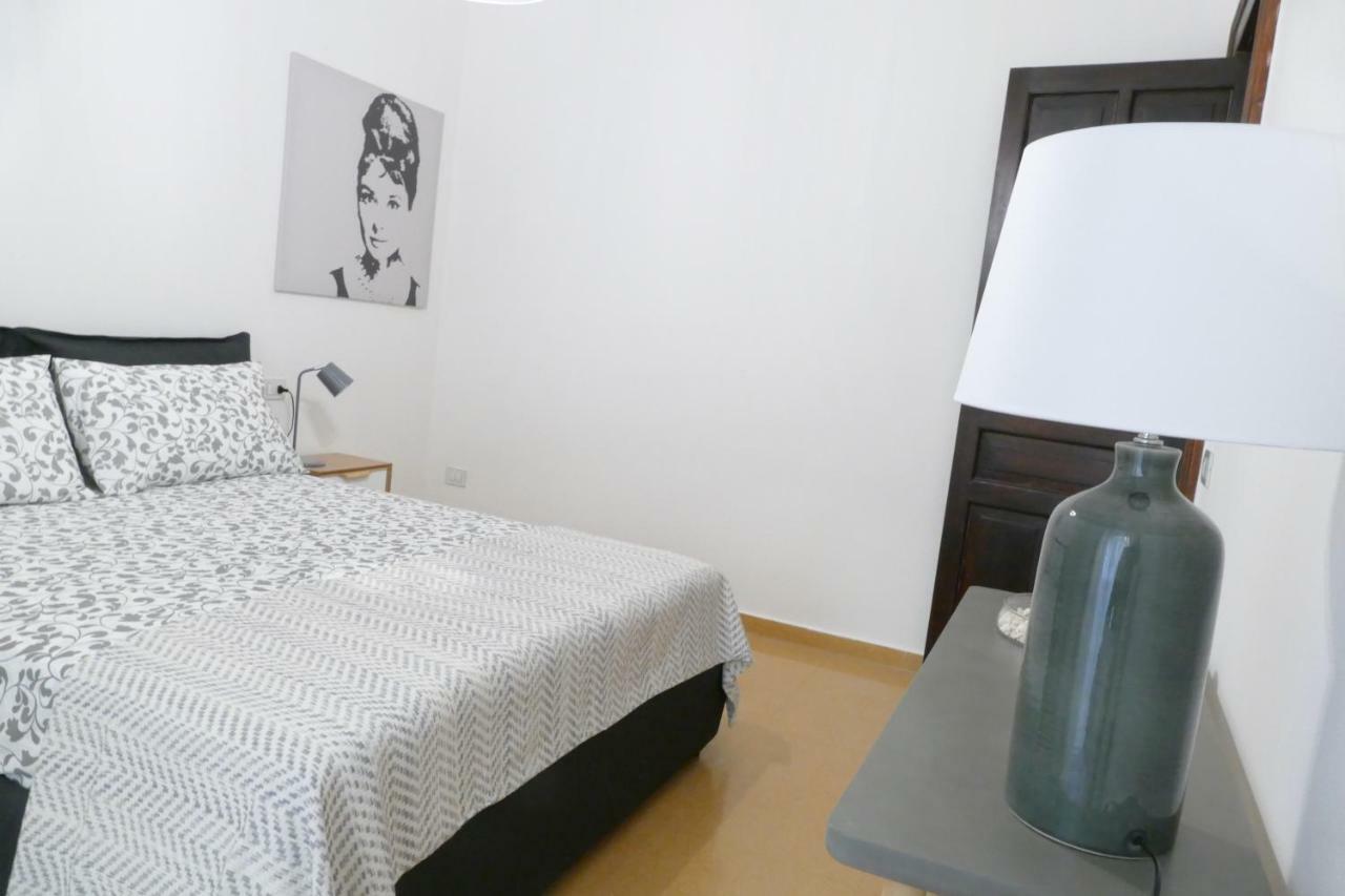 Luxury Manfredi Apartment Salerno Kültér fotó